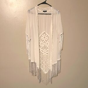 Torrid White Eyelette Fringe Open Front Longline Vest Cardigan‎ Size 1 / 12 Lg